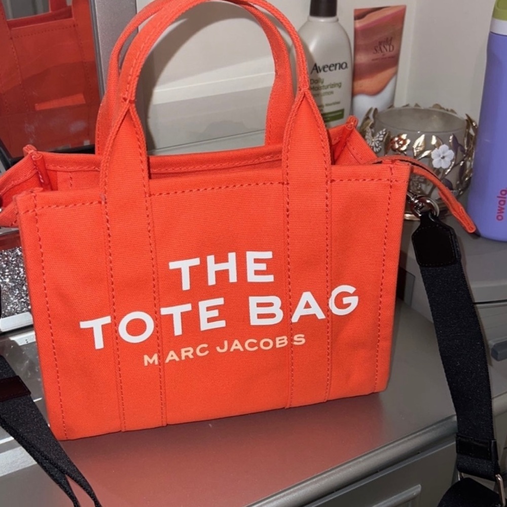Marc Jacobs small Tote electric orange 🍊